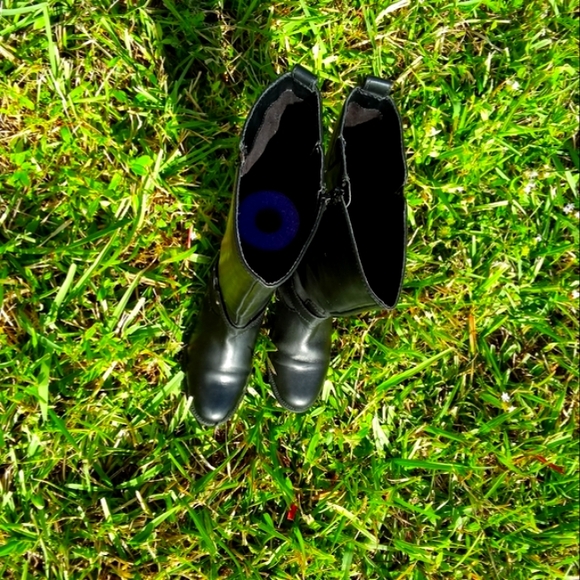 Clark's Leather Boots - Picture 9 of 12